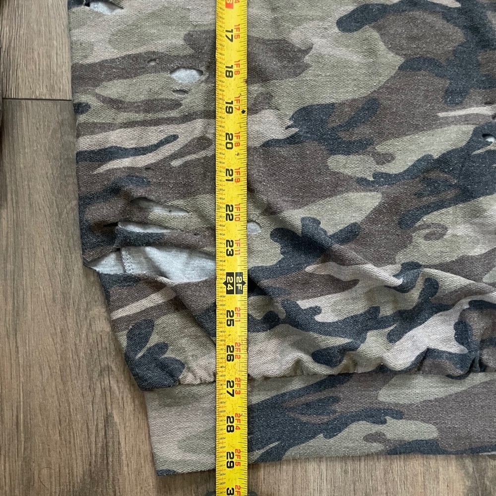 Host Pick 💫 Distress Camo Tunic - Picture 10 of 13